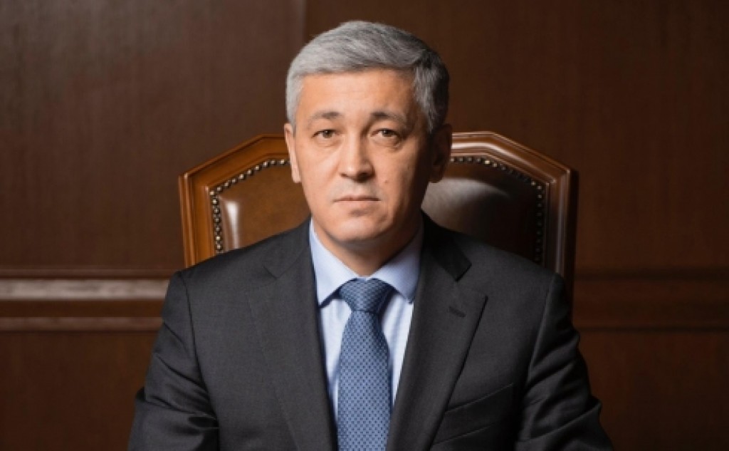 Семьи погибших шахтеров посетил аким Карагандинской области