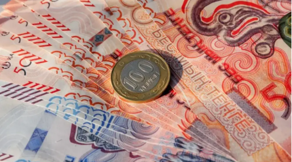 Сколько выплатят пенсионерам в 2025 году