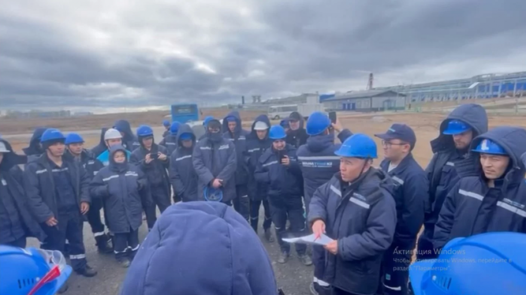 Рабочие помпезно открытого шинного завода в Сарани вышли на митинг