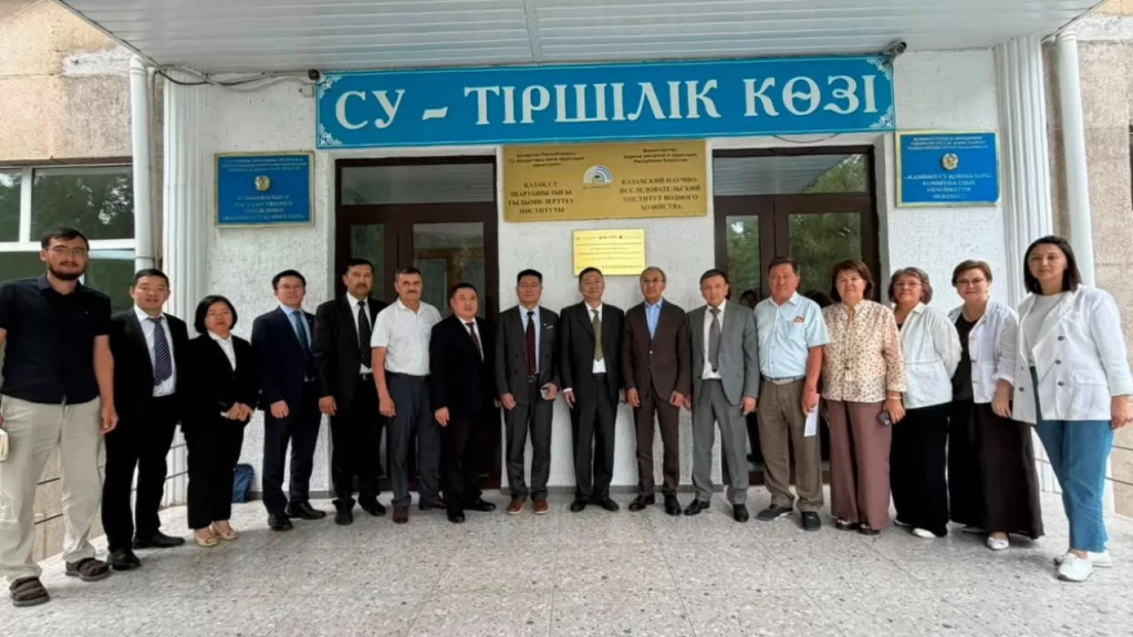 Казахстан и Китай открыли новый учебный центр