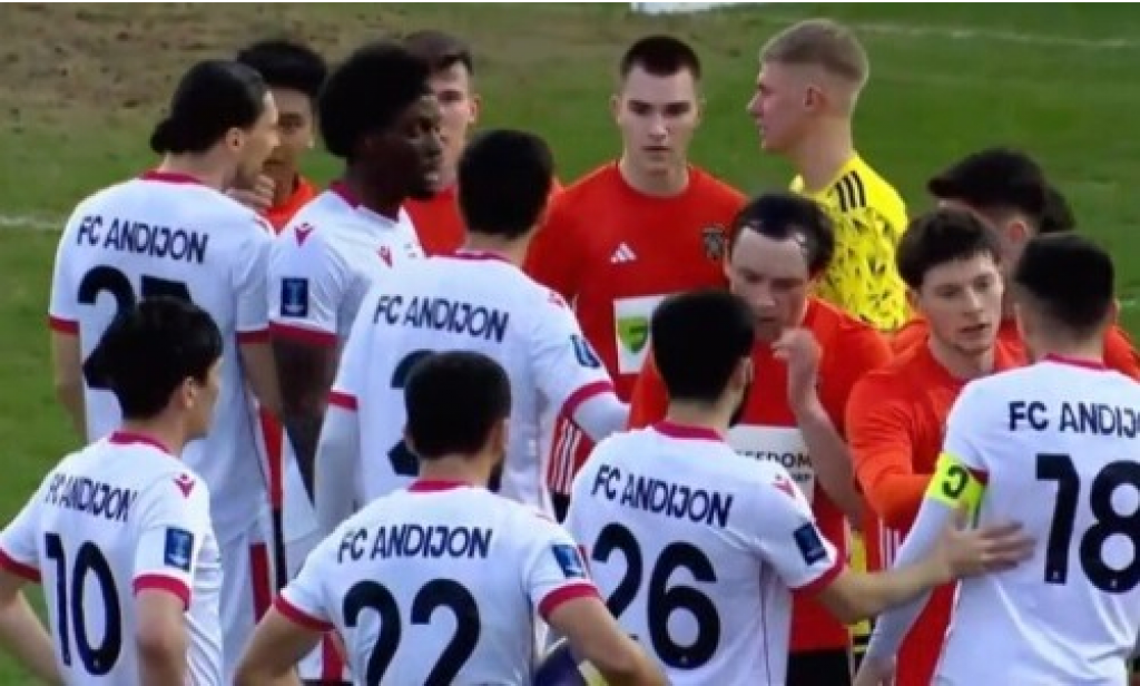 Массовой потасовкой закончился матч карагандинского «Шахтера» и узбекистанского «Андижана»