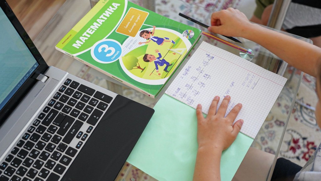 Завтра в Караганде школьники первой смены будут учиться из дома