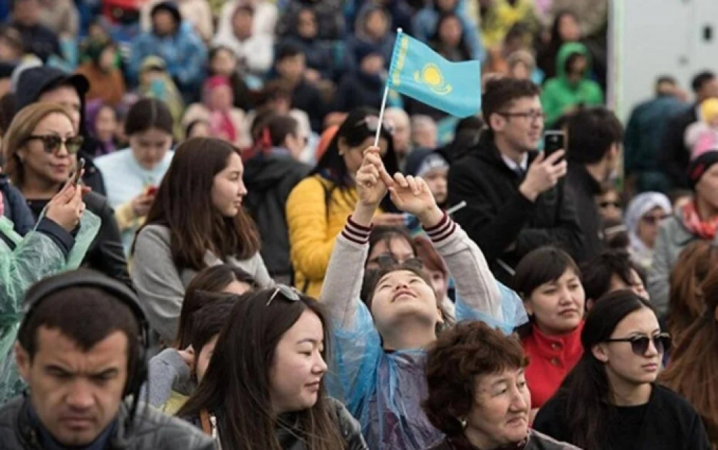 У 84,6% казахстанской молодежи — высокий уровень доверия к Президенту — соцопрос