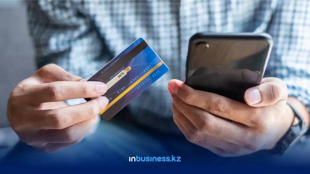 Что ждет госслужащих, получавших более 100 мобильных переводов в месяц