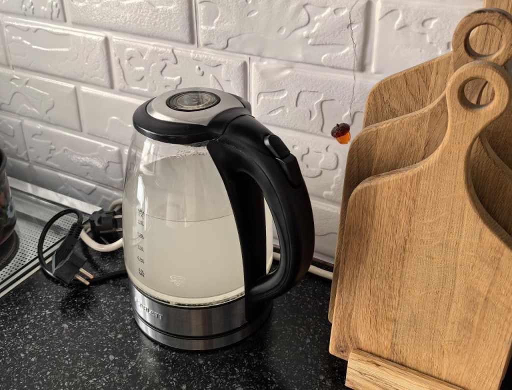 «Такую воду страшно даже кипятить»: жители Темиртау столкнулись с проблемой после запуска нового водовода