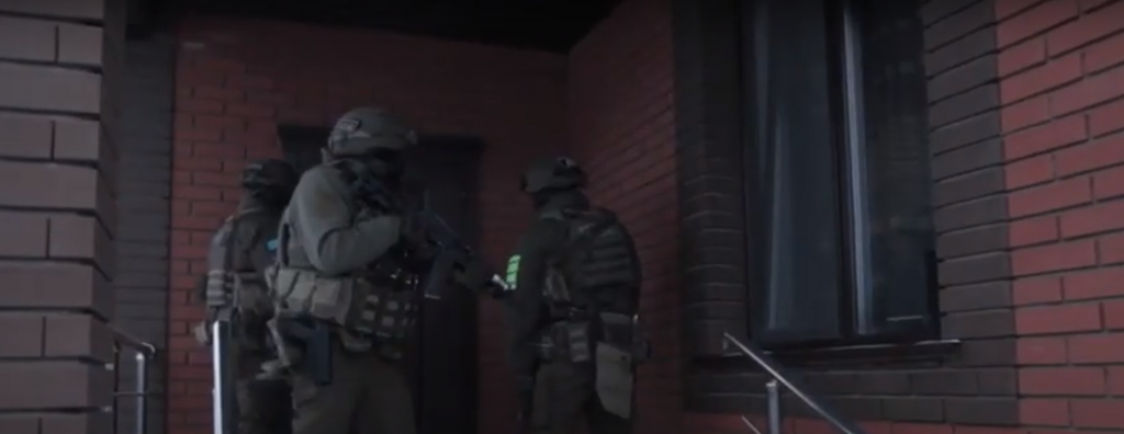 40 человек задержали в ходе спецоперации полицейские в Карагандинской области