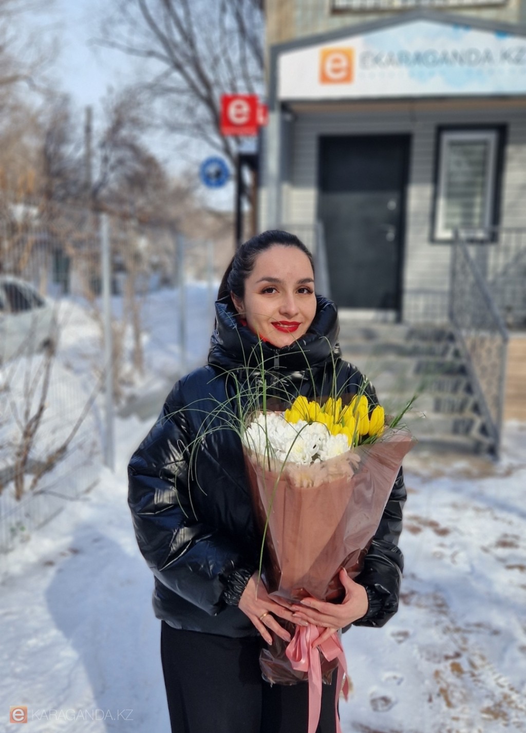 Все цветы сегодня для карагандинок