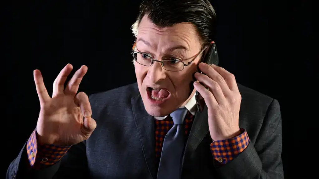 «До чего техника дошла»: мошенники по-новому атакуют казахстанцев