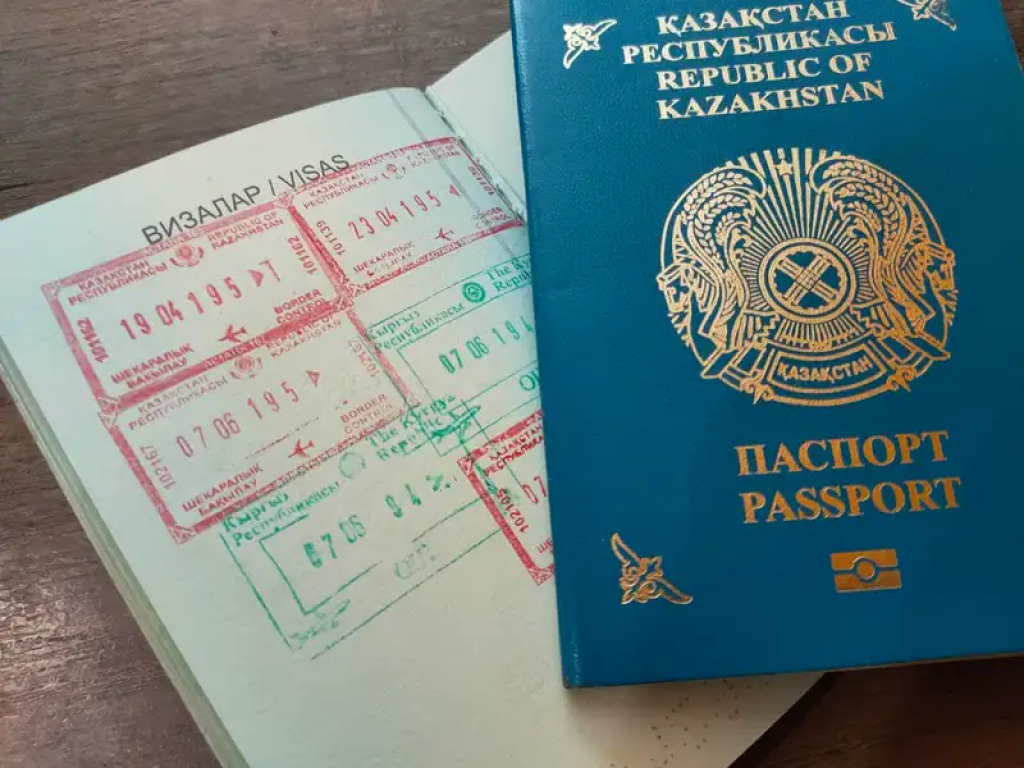 КНБ напомнил казахстанцам о наказании за двойное гражданство