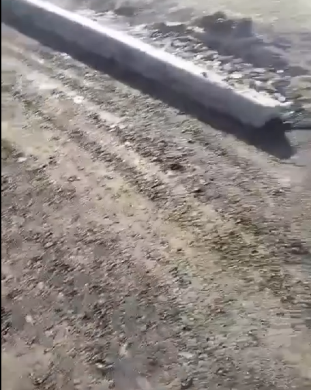 «Никогда не видели такой странный асфальт»: жители поселка Шашубай Карагандинской области остались недовольны ремонтом улиц