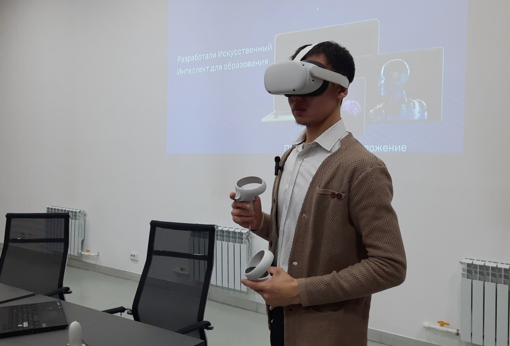 ИИ для образования и швейный цех: какие проекты открывает карагандинская молодежь на полученные гранты