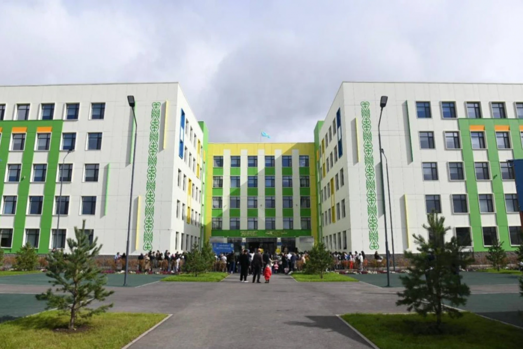 Какие регионы лидируют по строительству «Комфортных школ»