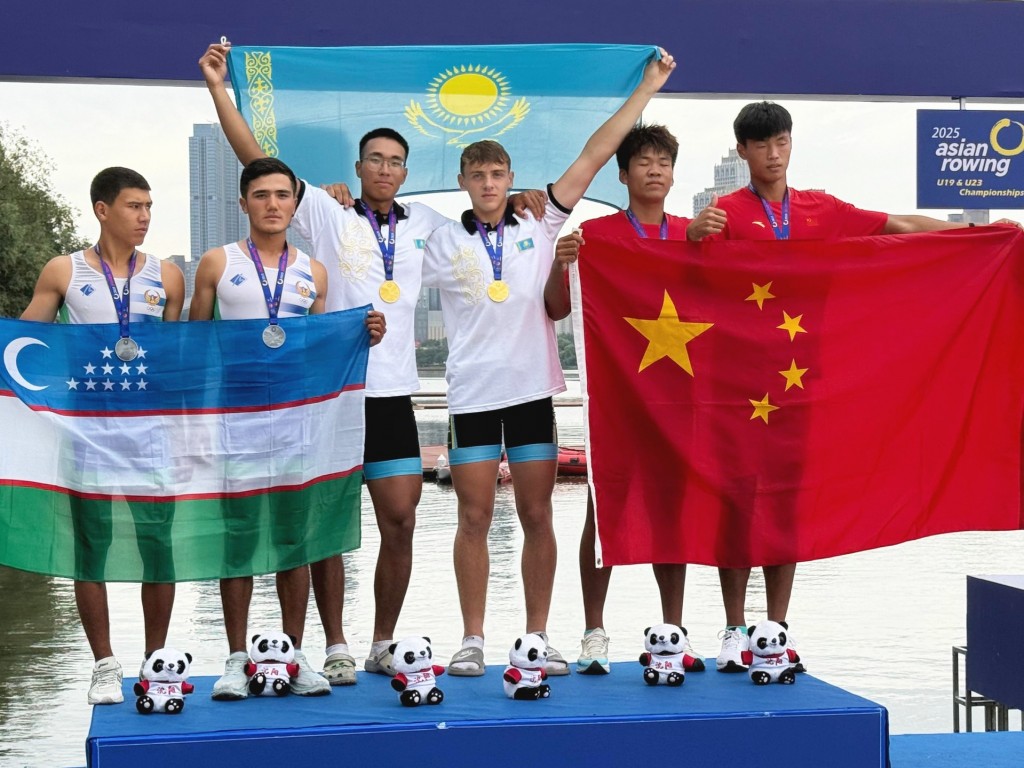 Жеке жалаңаш әйелдер