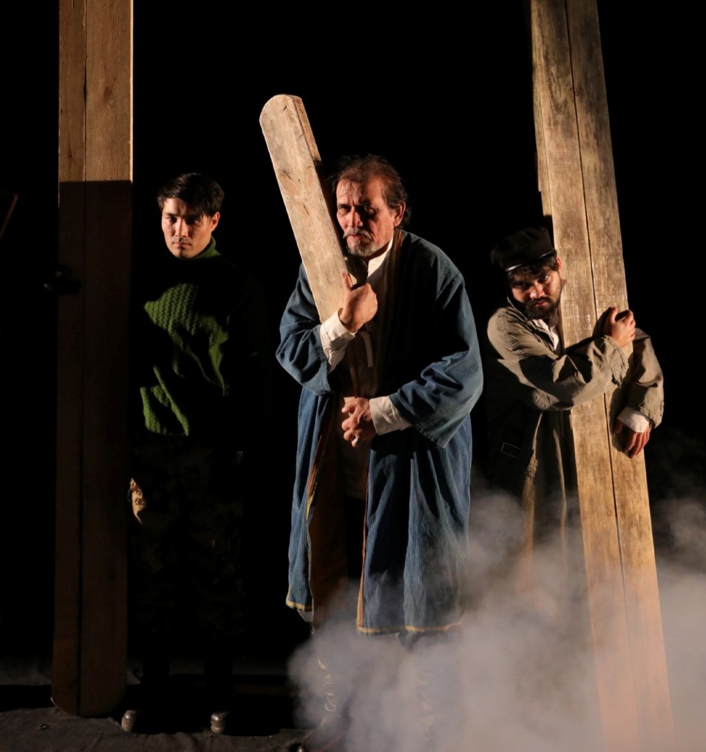 Напиток перед смертью: в карагандинском театре имени Сейфуллина премьера драмы «Атау Кере»