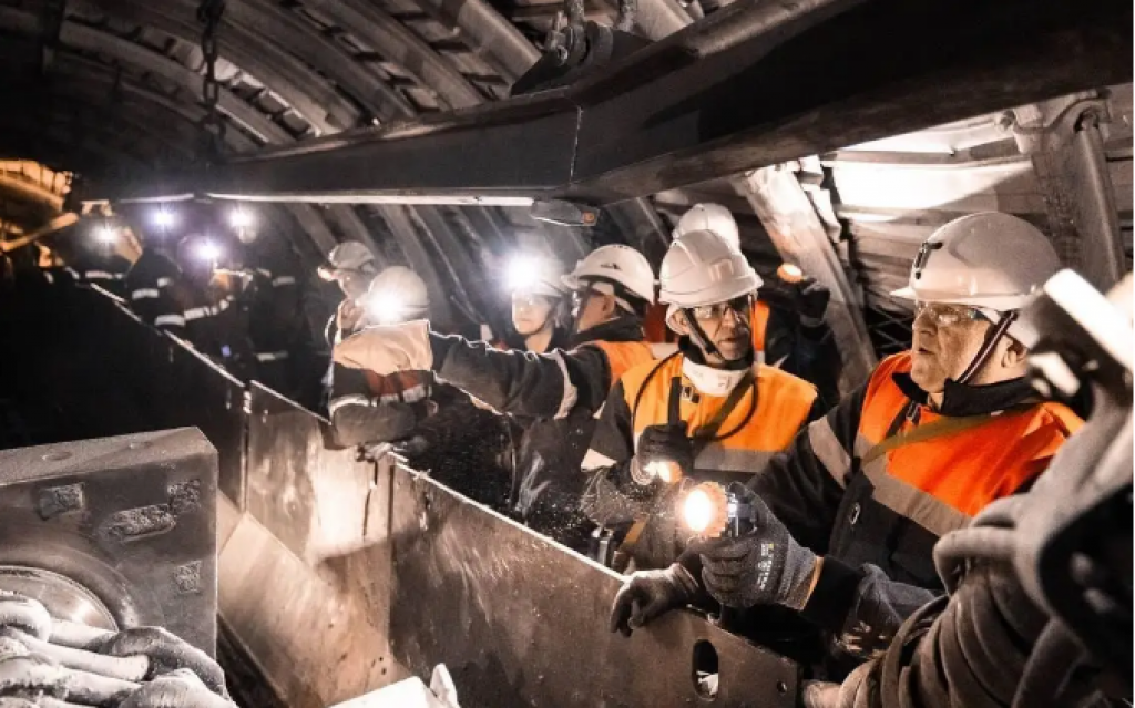 Сколько зарабатывают шахтеры в Казахстане