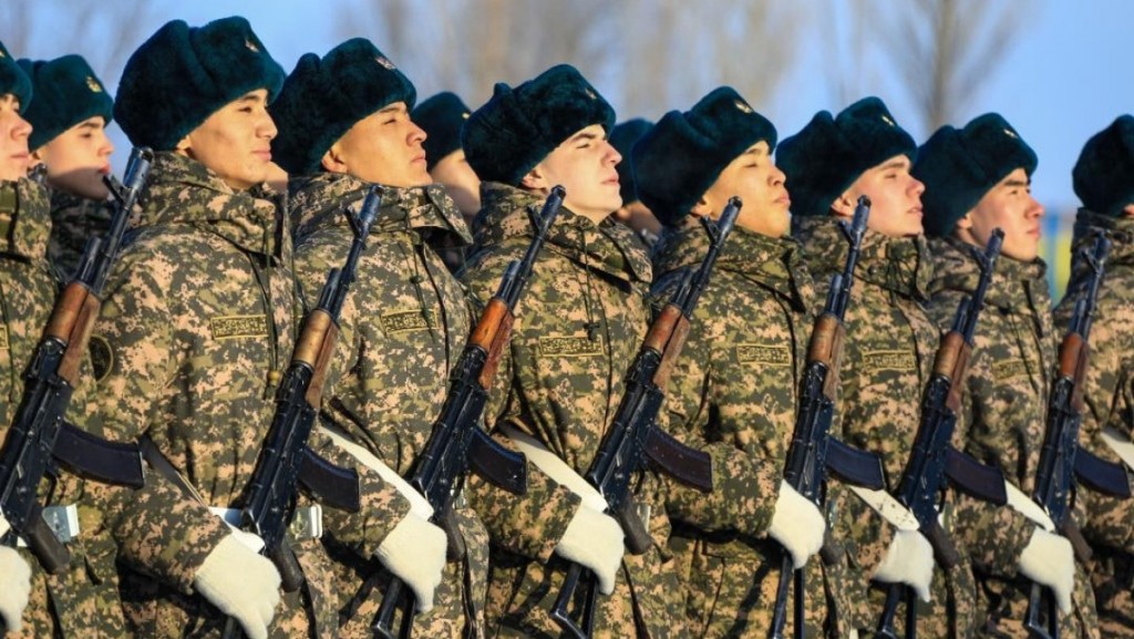 Зарплаты военнослужащих в 2023 году увеличат на 60 процентов