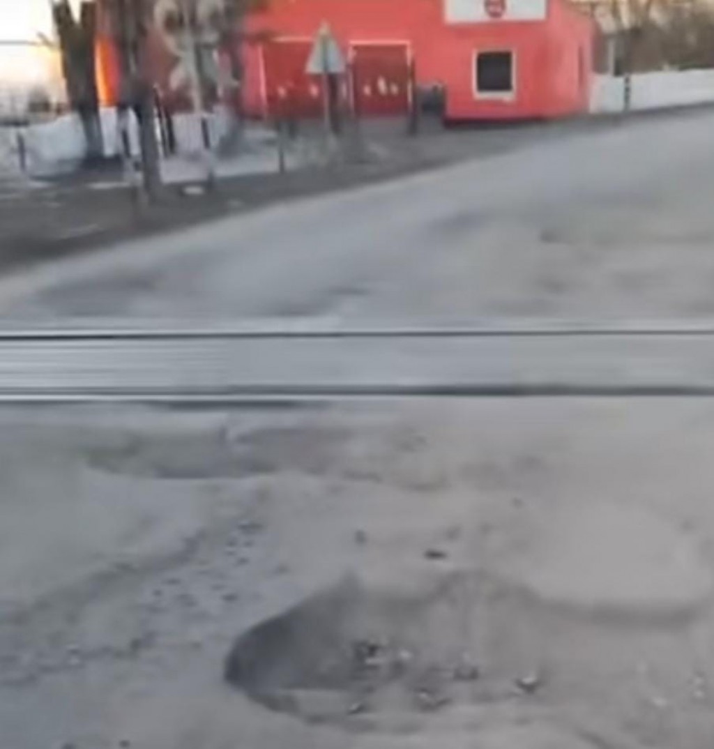 В Караганде отремонтируют один из ЖД переездов