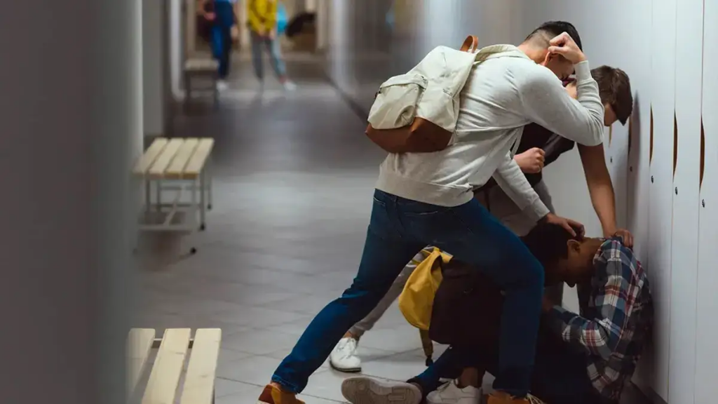 Қазақстанда мектептерде буллинг пен суицидтің негізгі себептері зерттелуде