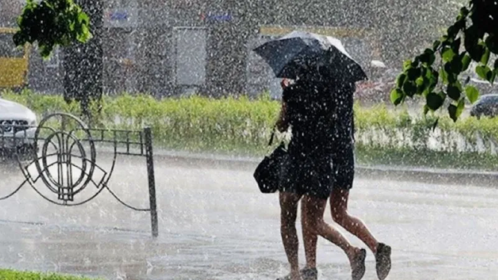 Циклон атакует Казахстан: ливни, буря и рекордная жара