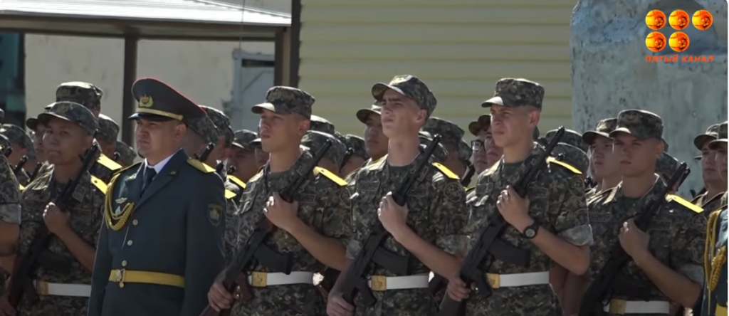 В карагандинской воинской части 6505 прошло торжественное принятие присяги