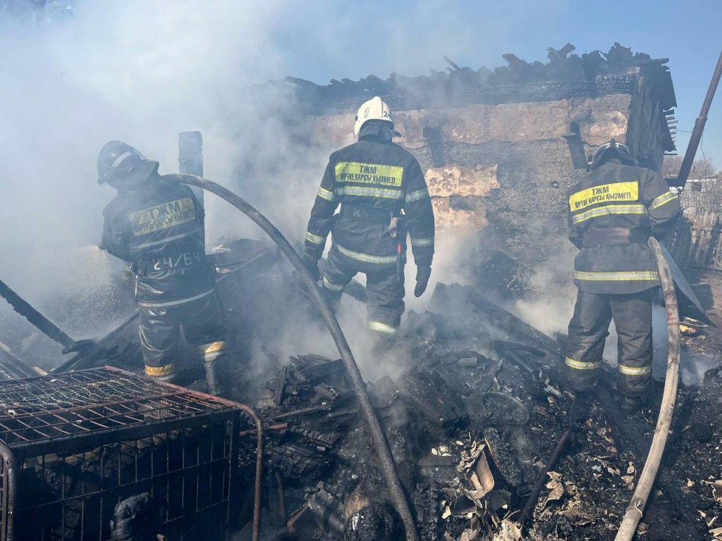 В Карагандинской области семь раз за выходные горел сухостой