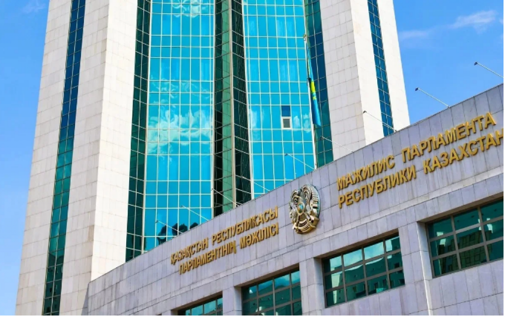 Полномочия профсоюзов расширят в Казахстане: депутаты предложили поправки в Трудовой кодекс