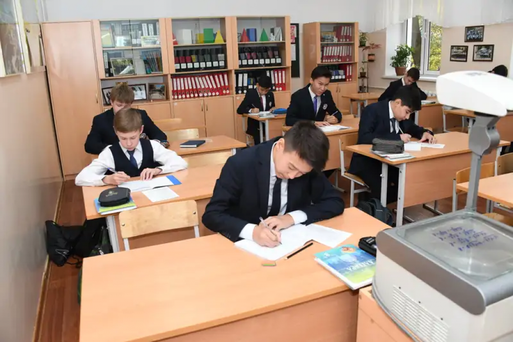 В казахстанских школах появятся педагоги-профориентаторы