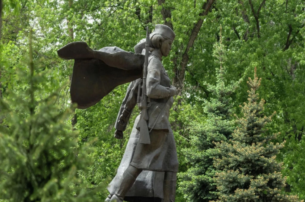 Фильм об Алие Молдагуловой снимут в Казахстане