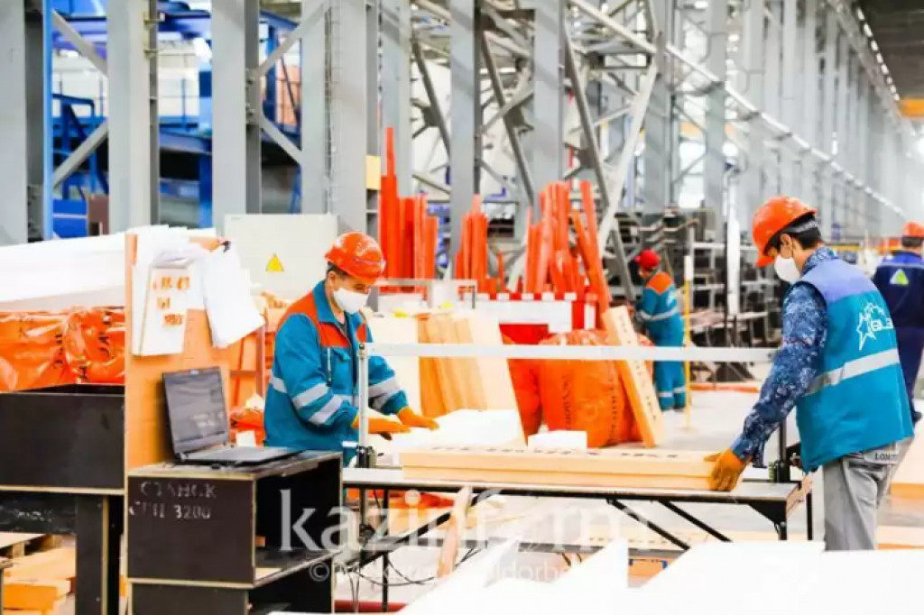 Численность работающих казахстанцев достигла почти 9 миллионов