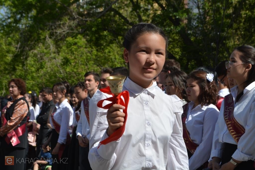 Будут ли проходить последние звонки и выпускные в школах Караганды и области