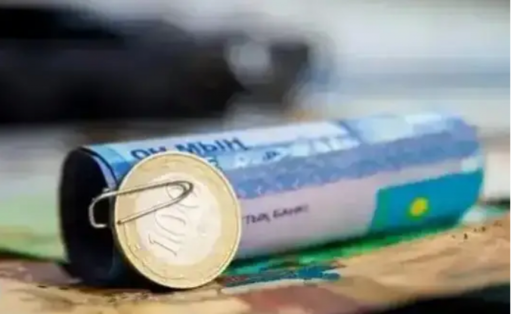 Глава Нацбанка рассказал, могут ли вернуть фиксированный курс тенге