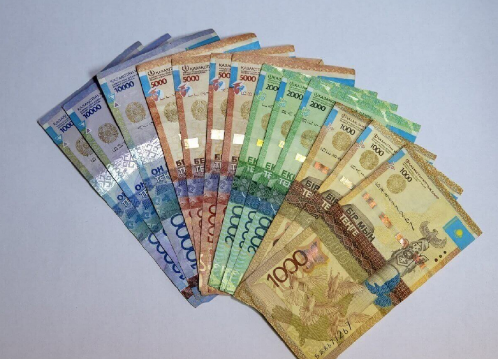 Казахстанским школьникам предложили купить грамоту за участие в олимпиаде