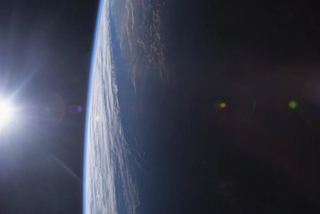 Первый в мире деревянный спутник запустили в космос