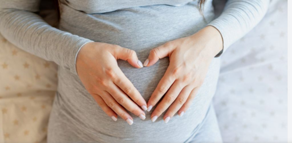 Обращаются, когда живот не скрыть: более 70 девочек забеременели в Карагандинской области