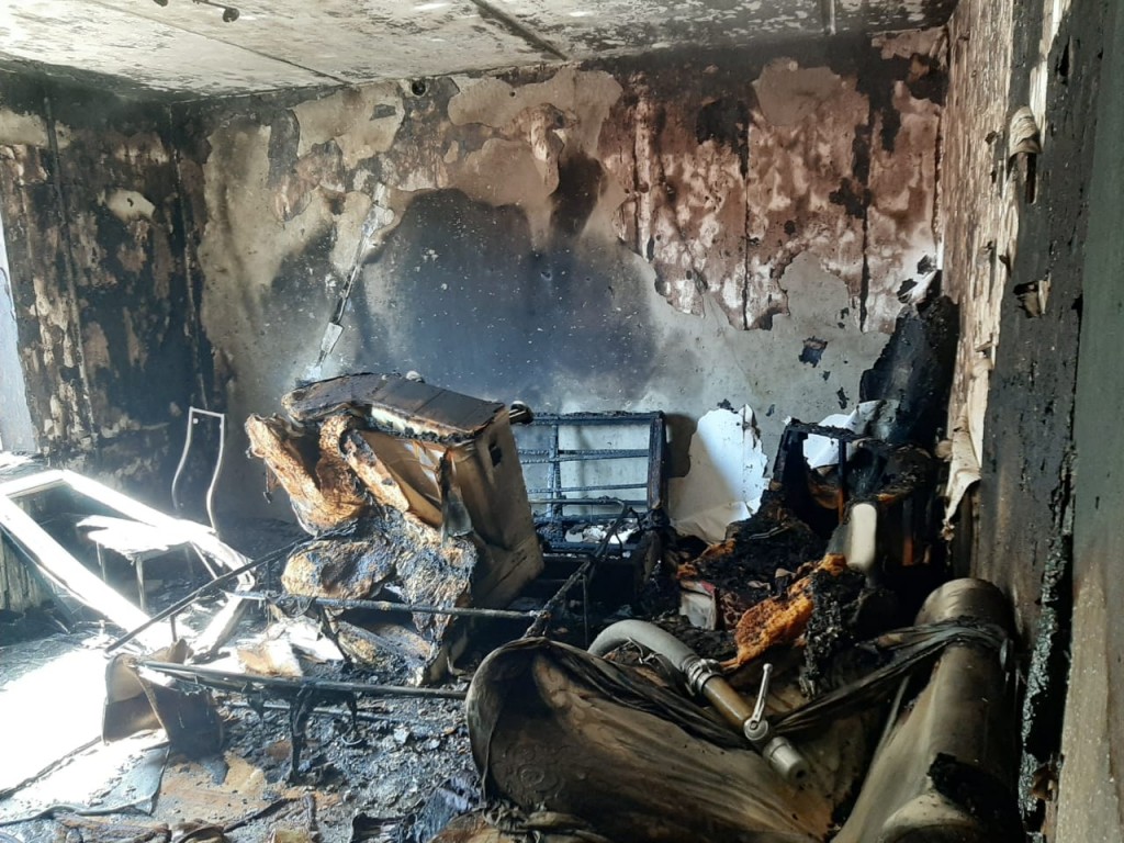 Во время пожара в пятиэтажке поселка Агадырь погиб мужчина