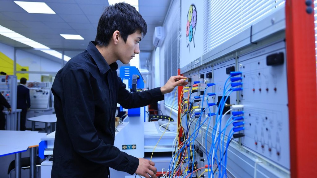 Будущее рынка труда: как решить дефицит рабочих кадров в Карагандинской области