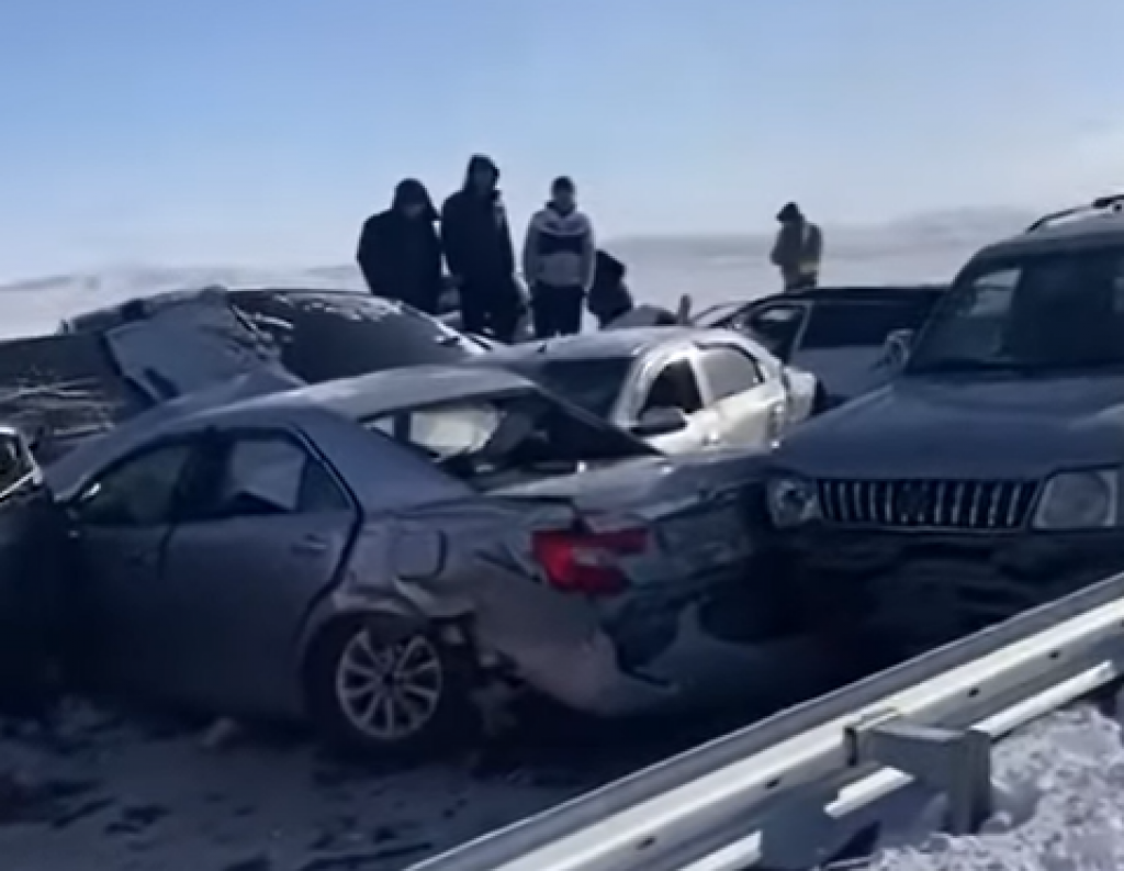 Девять человек пострадали в результате ДТП на трассе Караганда – Балхаш