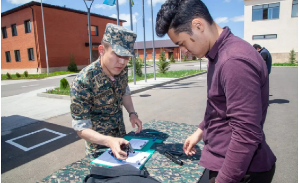 Правила поступления в вузы МВД изменились в Казахстане