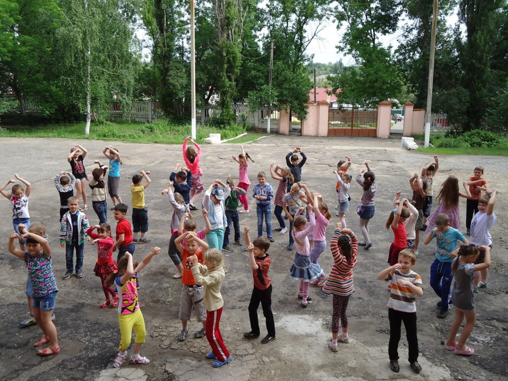 Мыть руки, фрукты и овощи: о безопасности детского летнего отдыха рассказал Юрий Залыгин