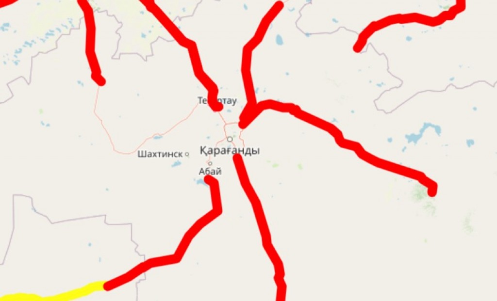 В Карагандинской области из-за гололеда остаются закрытыми четыре участка автодорог