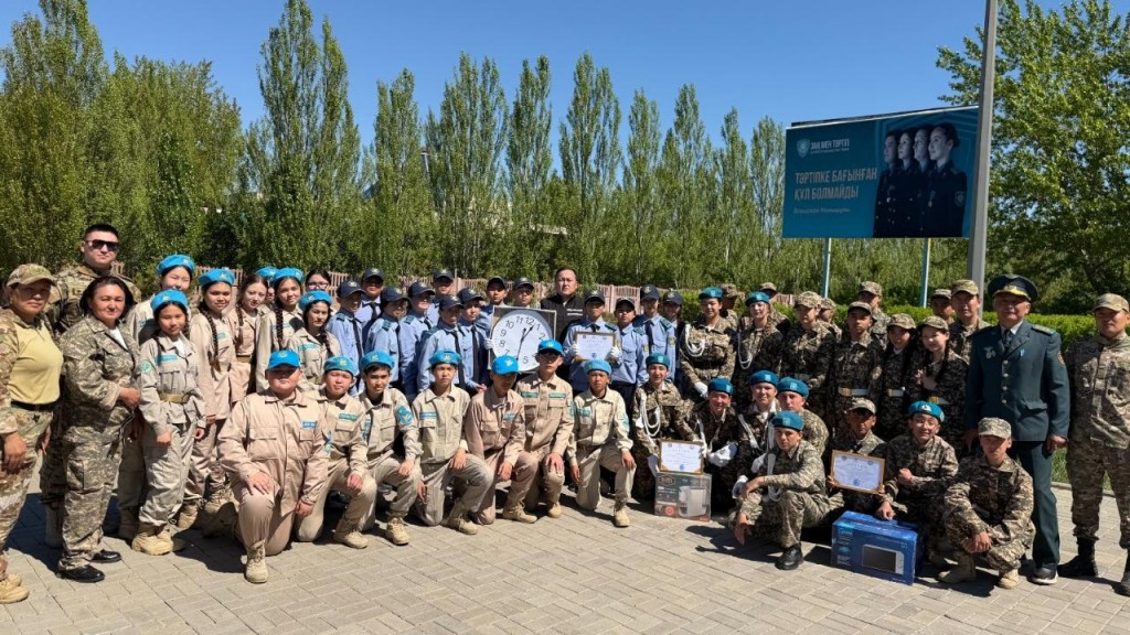 В Карагандинской области прошёл конкурс строевых песен среди школьников