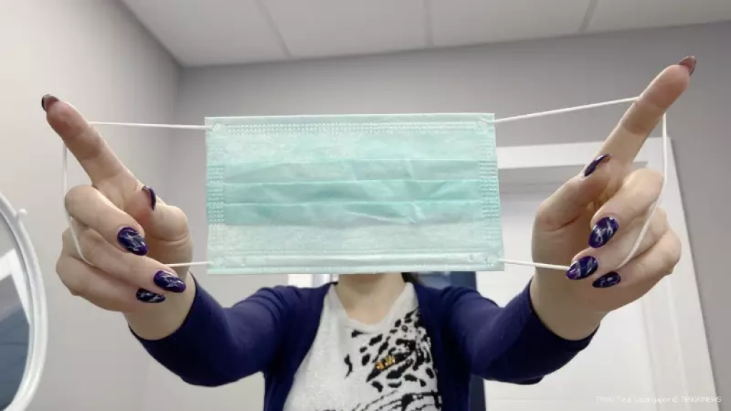 Снова коронавирус: казахстанцев просят вернуться к ношению масок