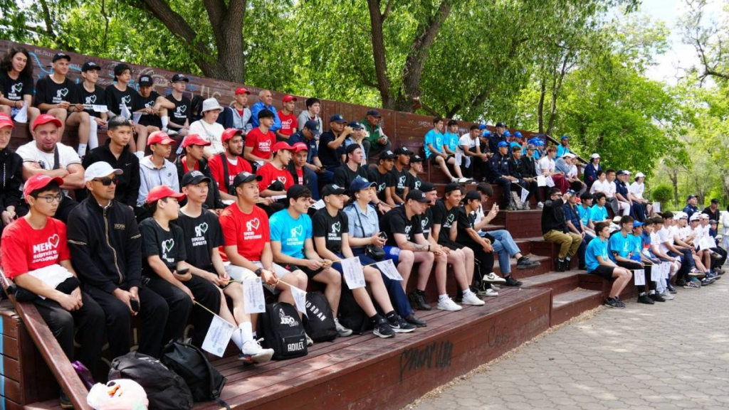 Полиция в роли наставника: в Караганде прошли спортивные игры для молодежи