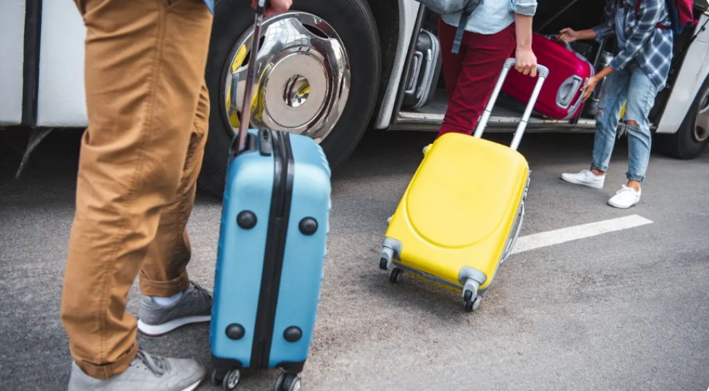 204 иностранца хотят получить визу кочевника в Казахстане