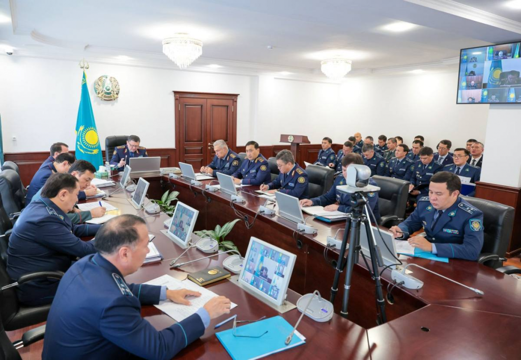 Министр поручил обеспечить безопасность школьников в преддверии нового учебного года