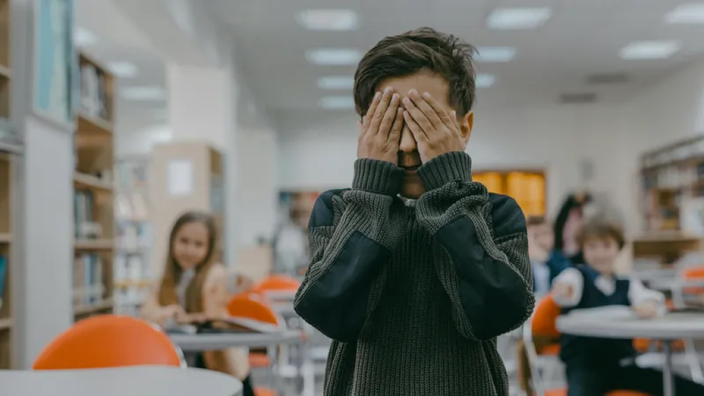 Токаев: Интернет и ложные идеи могут разрушить судьбы детей