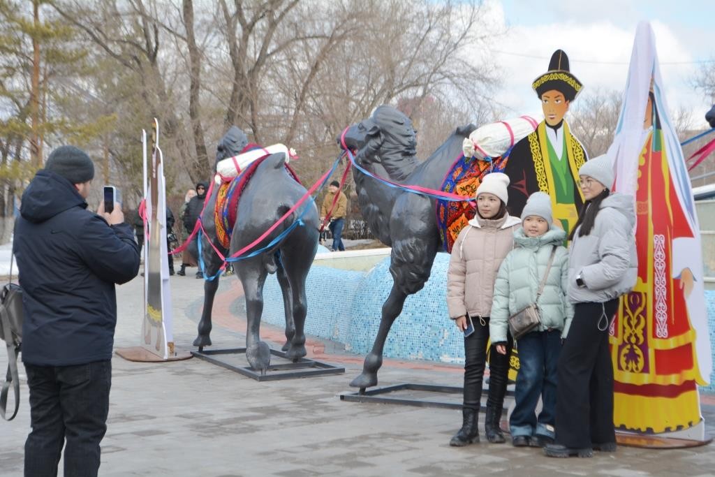 В Центральном парке Караганды празднуют Наурыз