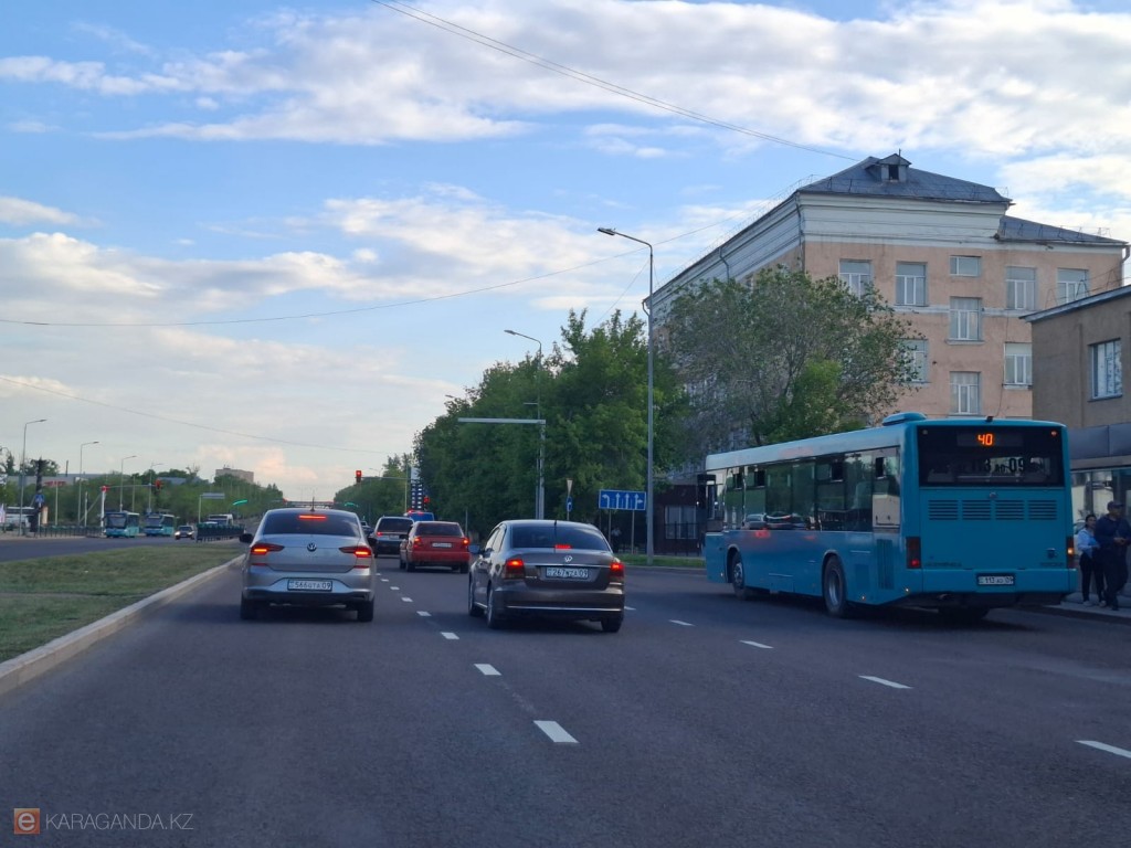 Карагандинские автомобилисты пожаловались на отсутствие разметки на главных проспектах