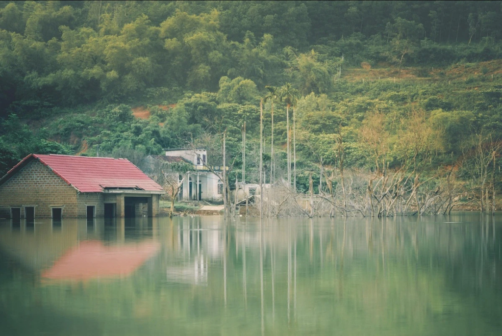 Министр Нуржигитов разъяснил судьбу домов, построенных в зонах паводкового риска