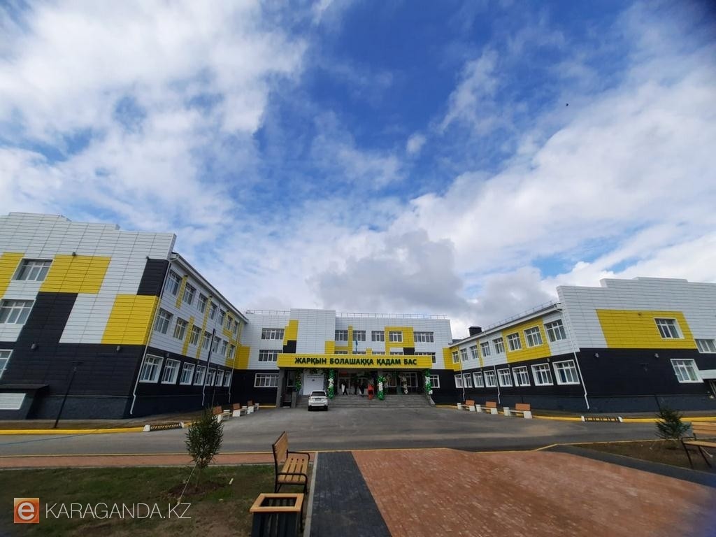 В Казахстане строительный бум: построено 140 школ и почти 11 млн кв.м жилья